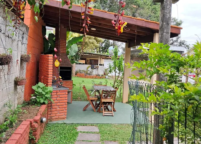 Apartamento com piscina no Lázaro Ubatuba
